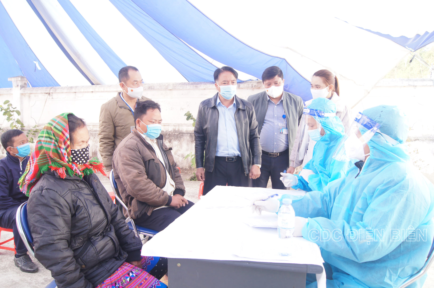 Giám đốc Sở Y tế kiểm tra công tác tiêm vắc xin phòng COVID-19 tại Trạm Y tế xã Hua Thanh
