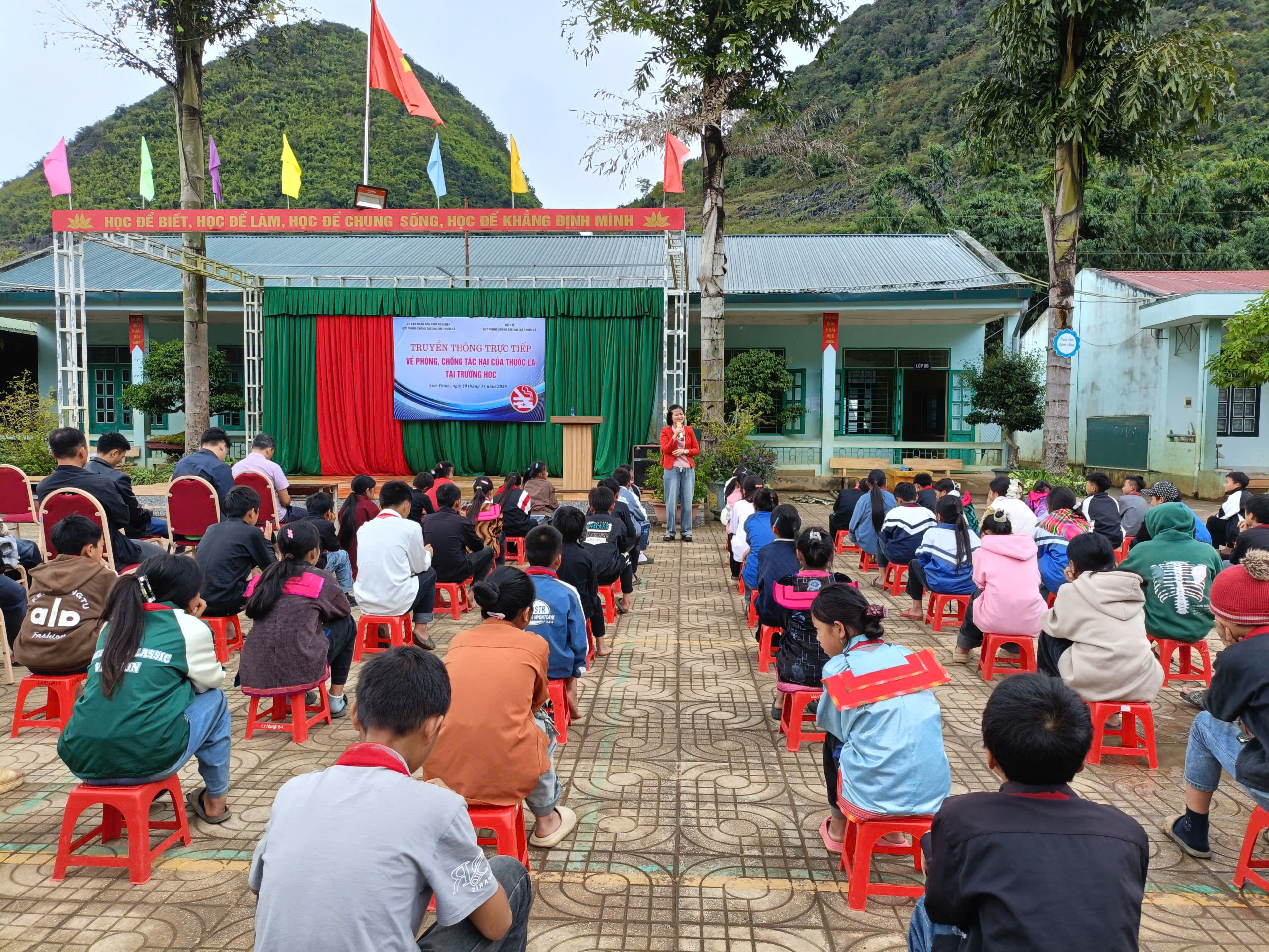 Tác hại của thuốc lá đối với lứa tuổi học sinh